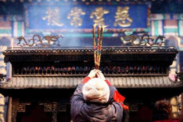 烧香拜神有三种愿望不能许，非但不灵验还有损福报！